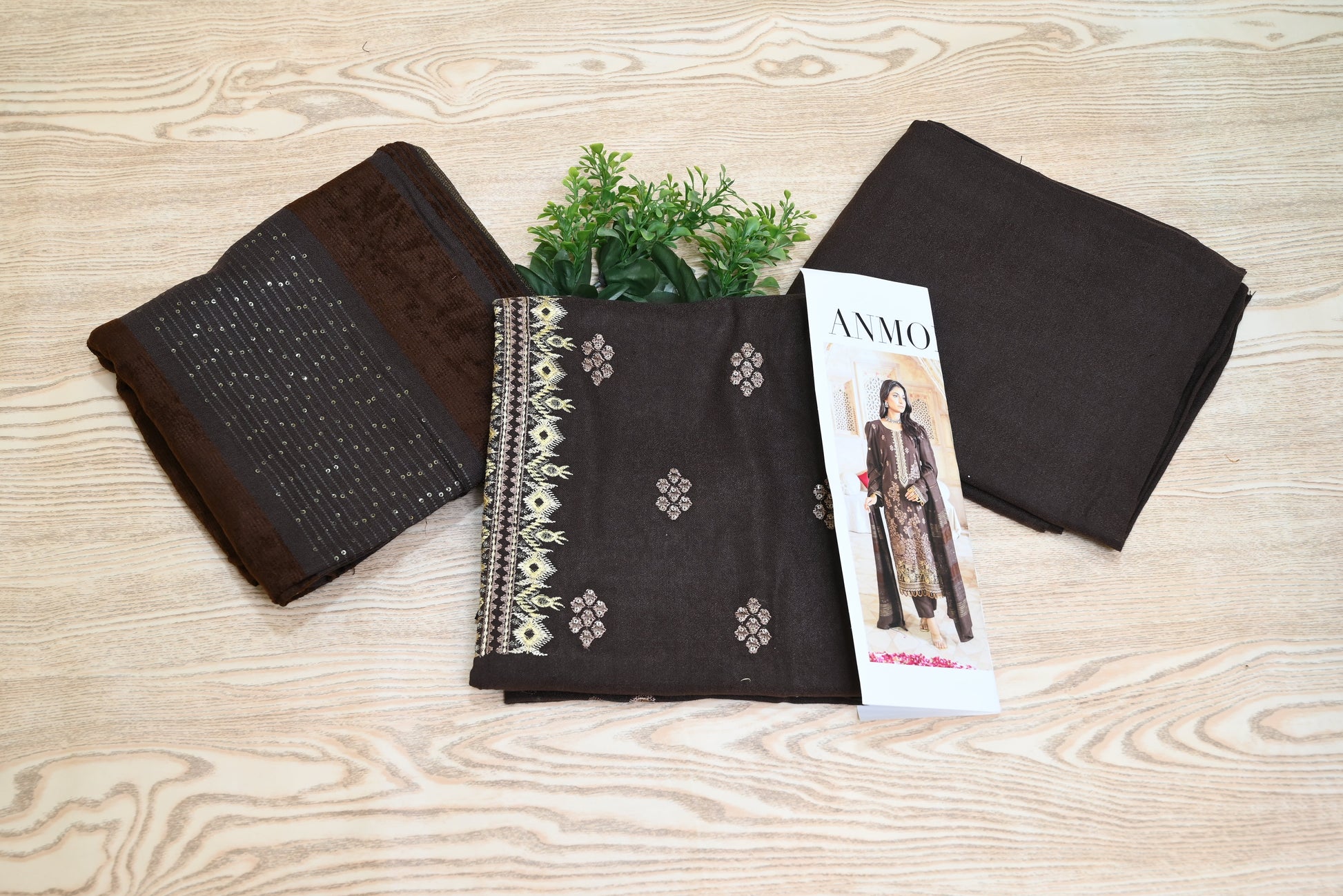 5508- 3-Piece Unstitched Peach Wool Suit – Embroidered Shirt, Velvet Dupatta & Plain Trouser