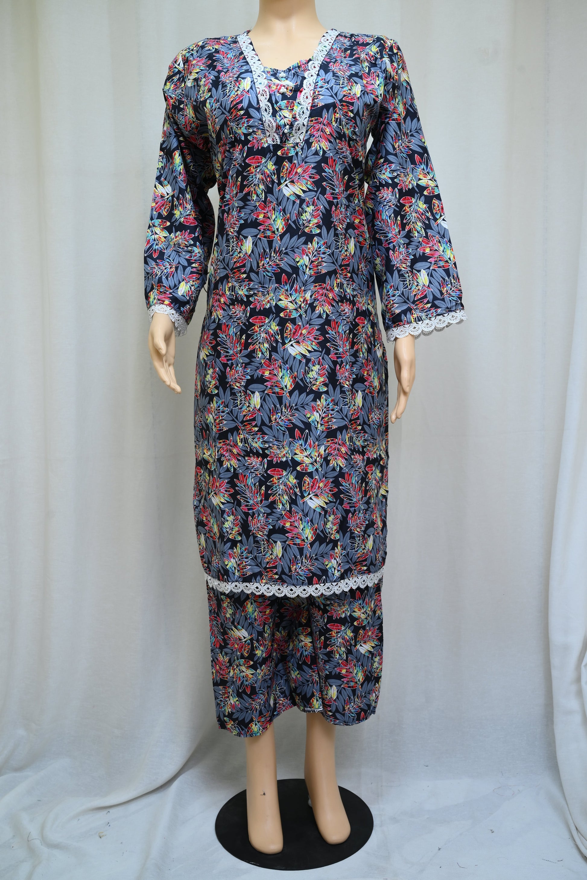 1030-Printed Lawn 2-Piece Set – Round Neck Shirt & Printed Trouser