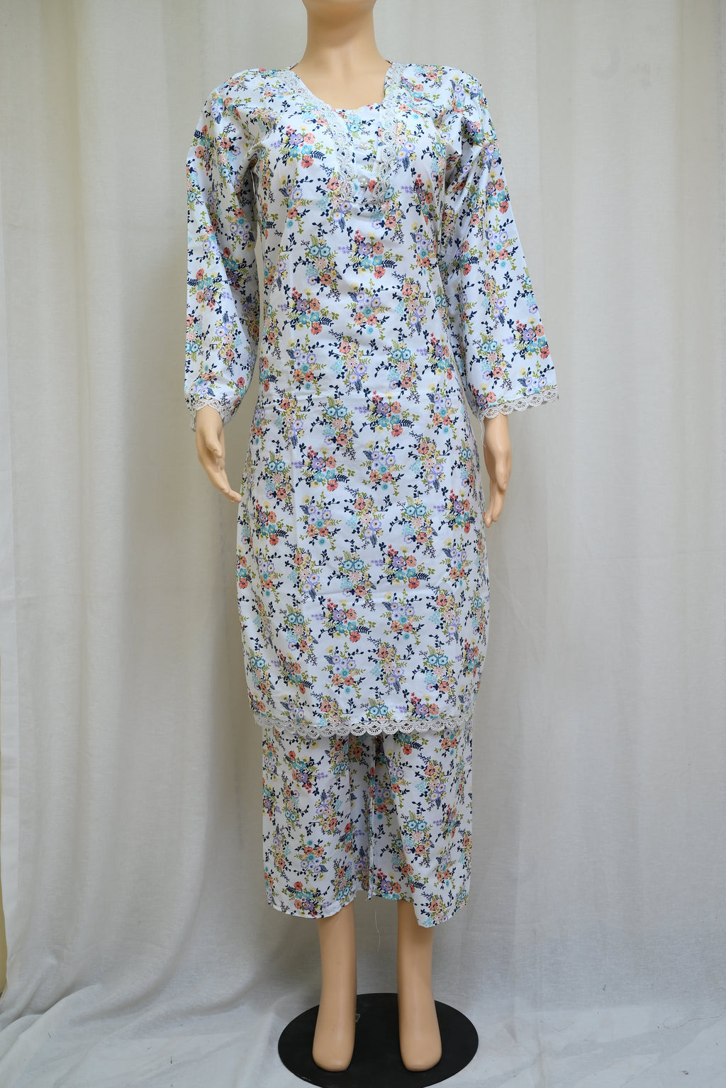 1030-Printed Lawn 2-Piece Set – Round Neck Shirt & Printed Trouser