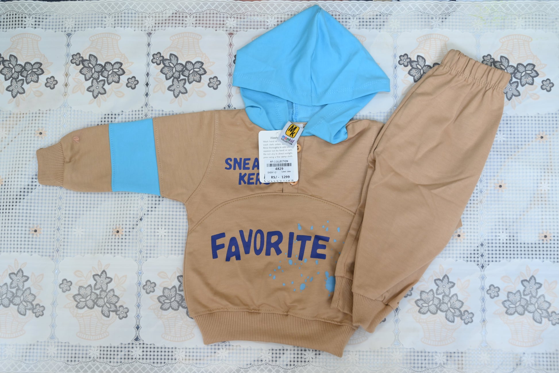 4829-Baby Winter Terry Set – Hoodie-Style Shirt with Trouser (1/2)