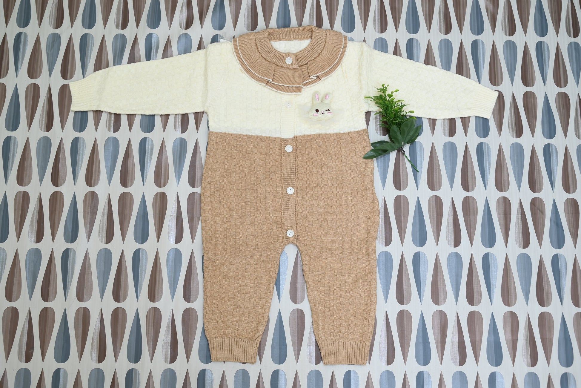 4309-Soft & Sleek Winter Baby Romper (1/2)