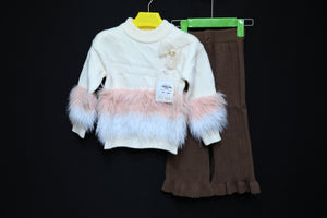 4235-Baby Wool Winter Set – 2-Piece with Soft Fur Detail | Round Neck | Western Design