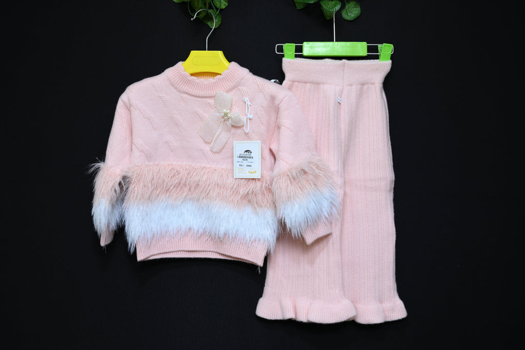 4235-Baby Wool Winter Set – 2-Piece with Soft Fur Detail | Round Neck | Western Design