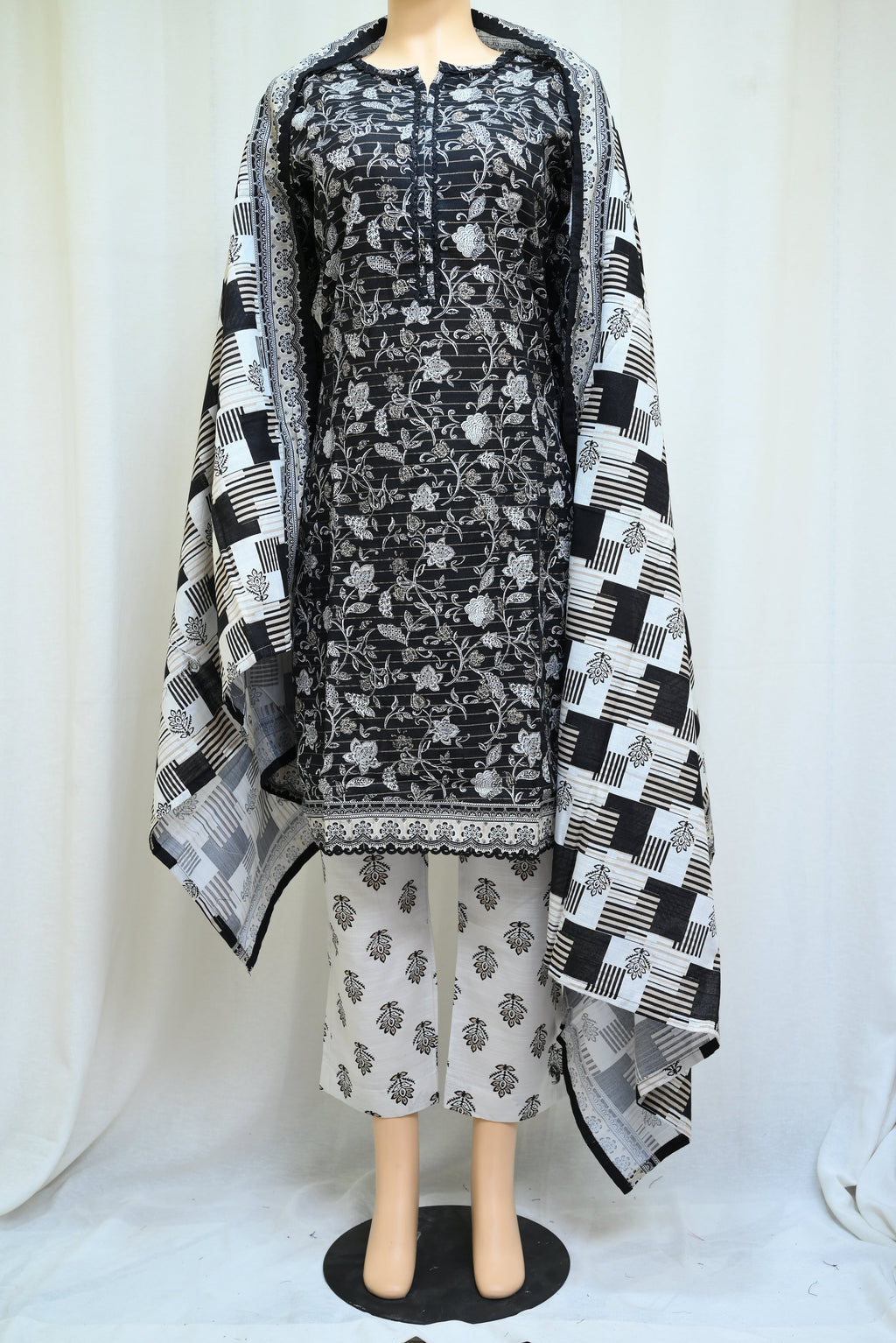 5051-Women's 3-Piece Winter Suit – Printed Khaddar Shirt, Trouser & Dupatta | Round Neck, Long Length