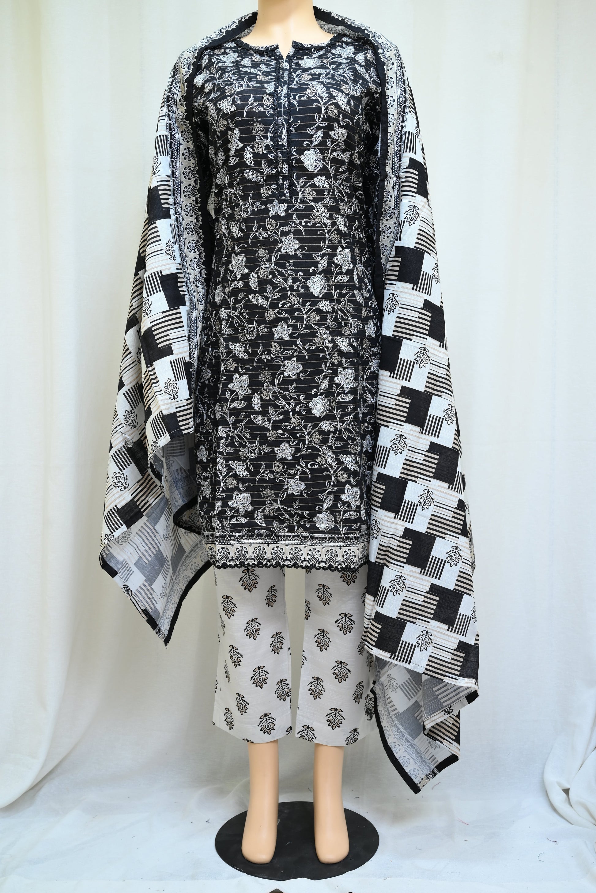 5051-Women's 3-Piece Winter Suit – Printed Khaddar Shirt, Trouser & Dupatta | Round Neck, Long Length