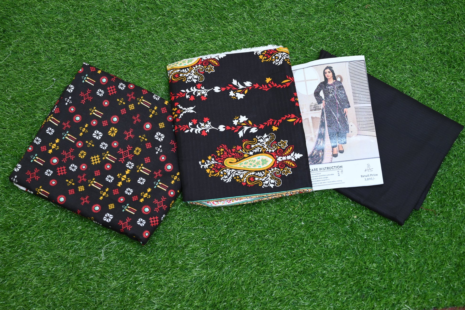 5514-Winter 3-Piece Unstitched Notica Doria Suit – Printed Shirt, Dupatta & Trouser | Premium Collection