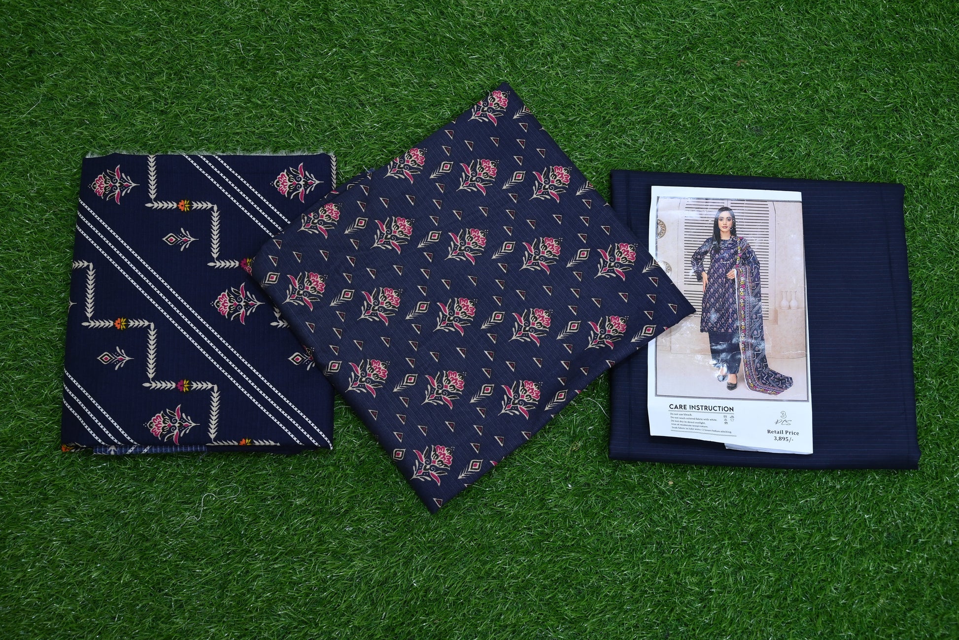 5514-Winter 3-Piece Unstitched Notica Doria Suit – Printed Shirt, Dupatta & Trouser | Premium Collection