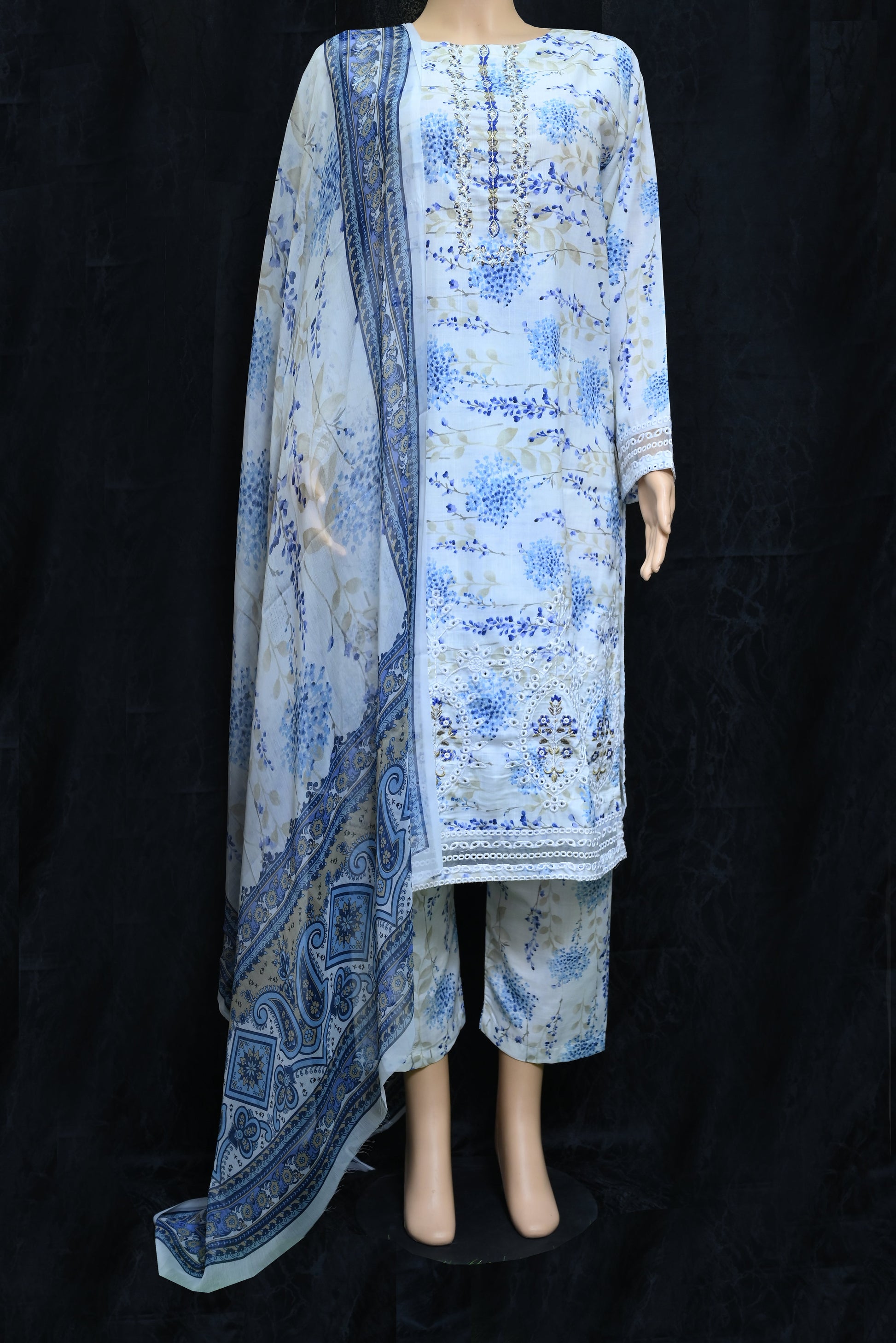 5068-3 Piece Khaddar Printed Suit – Elegant Winter Collection for Women | Premium Quality Fabric