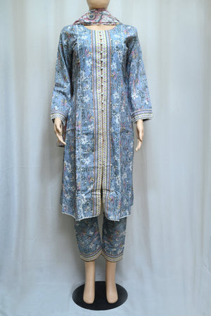 5066-3 Piece Khaddar Frock Style Suit – Elegant Winter Ensemble for Women | Premium Printed Khaddar