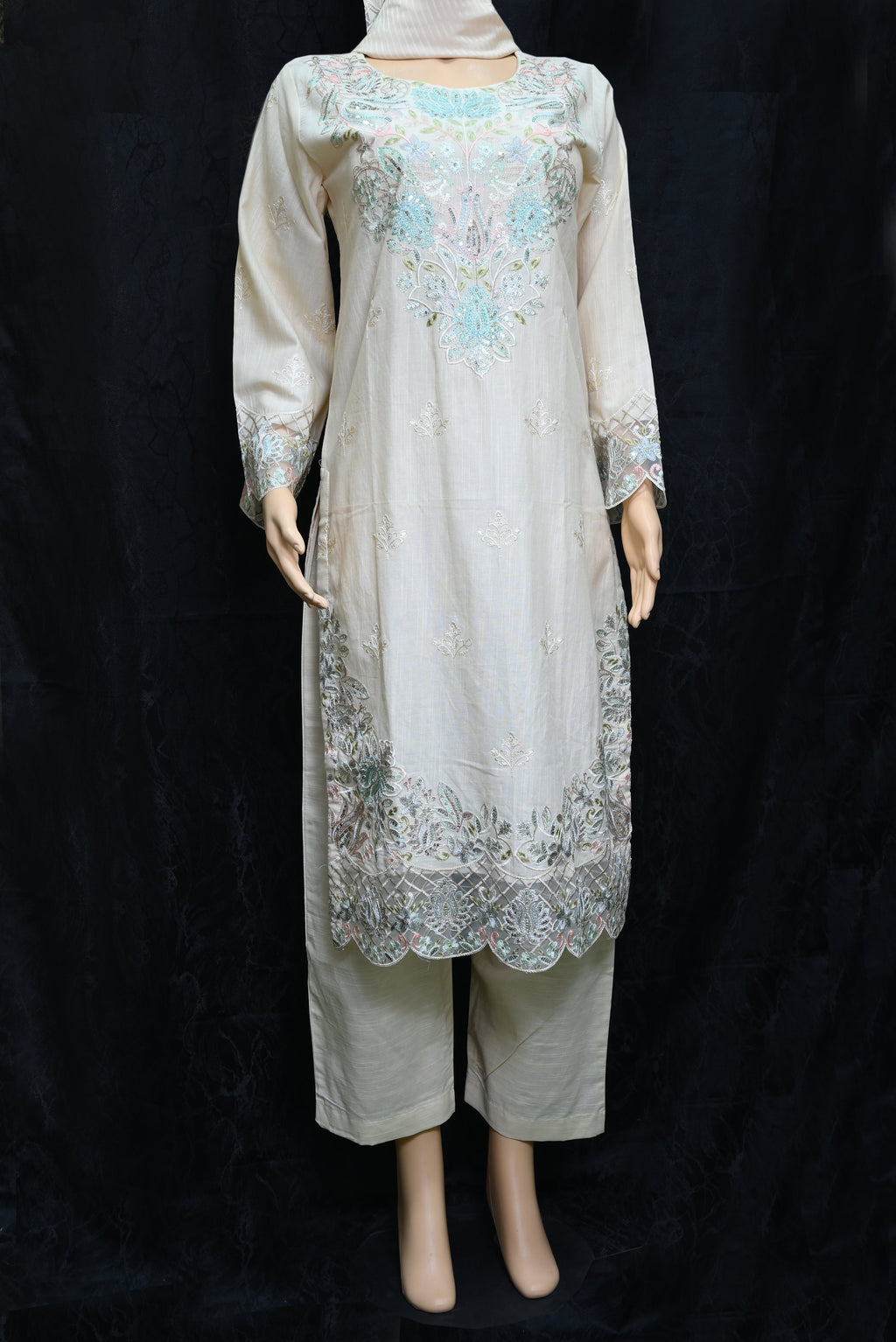 5062-3 Piece Embroidered Khaddar Suit – Elegant Winter Collection for Women | Premium Fabric