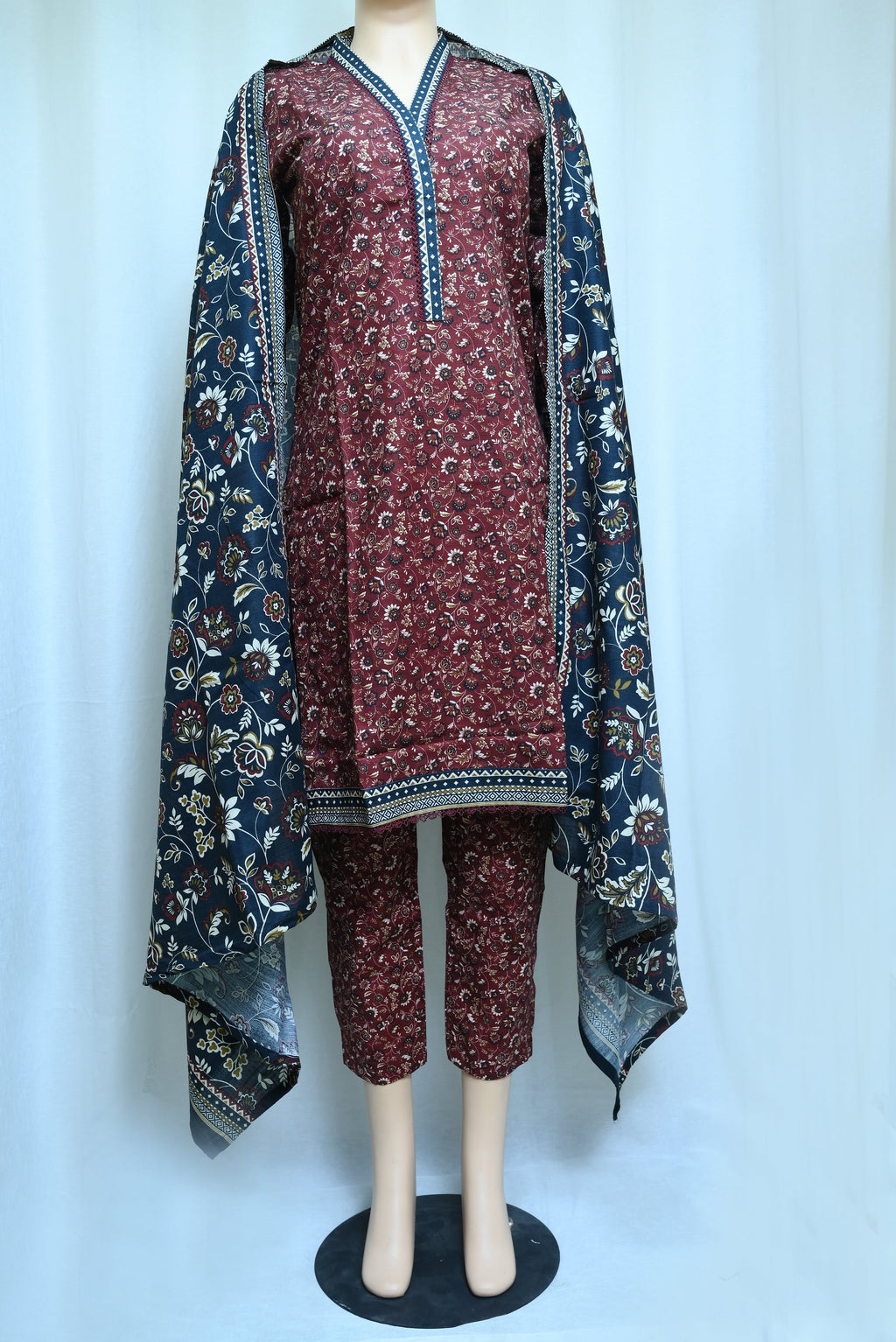 5067-3 Piece Khaddar Printed Suit – Chic & Comfortable Winter Wear for Women