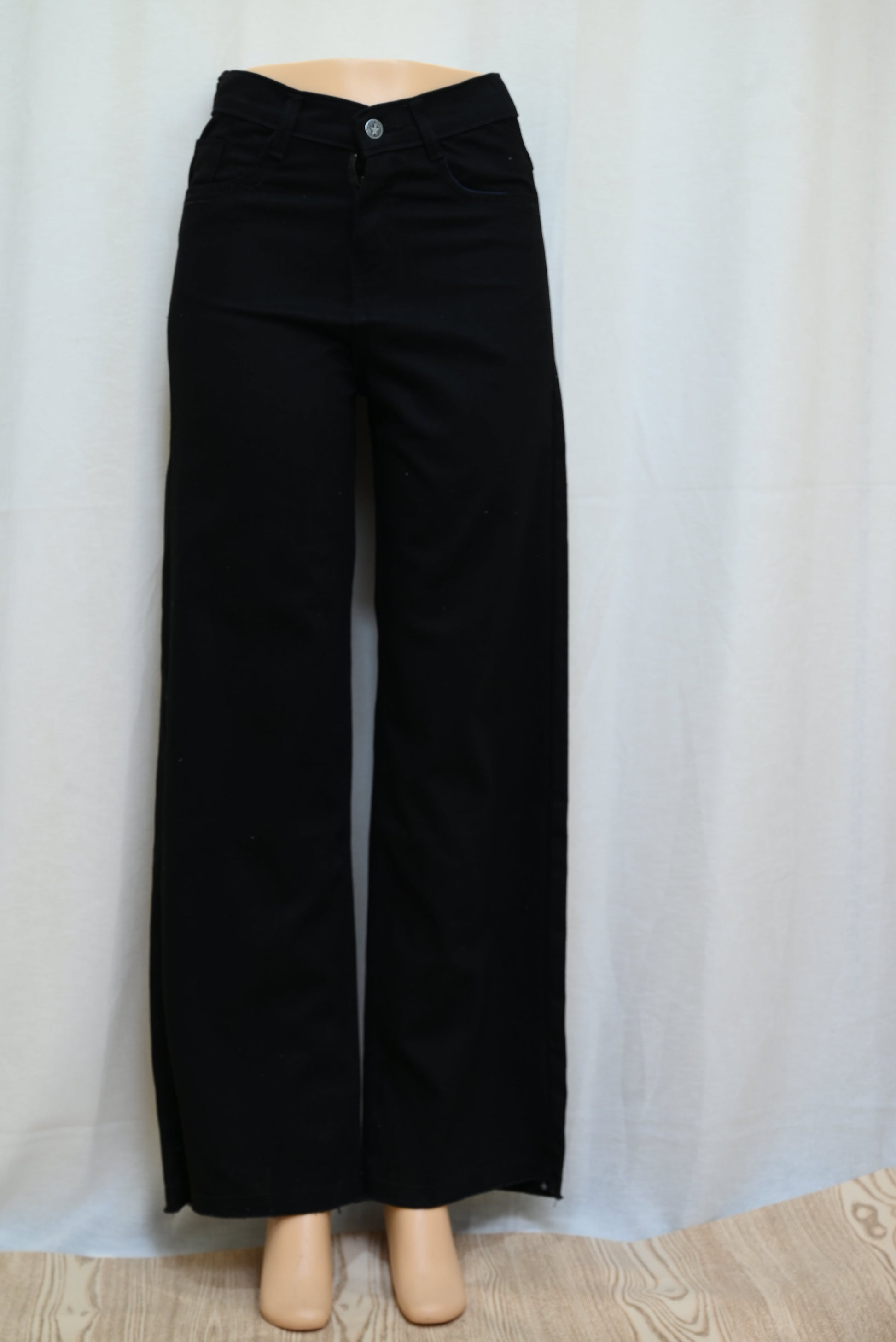 1301-Baggy Denim Jeans for Winter – Trendy & Cozy Style