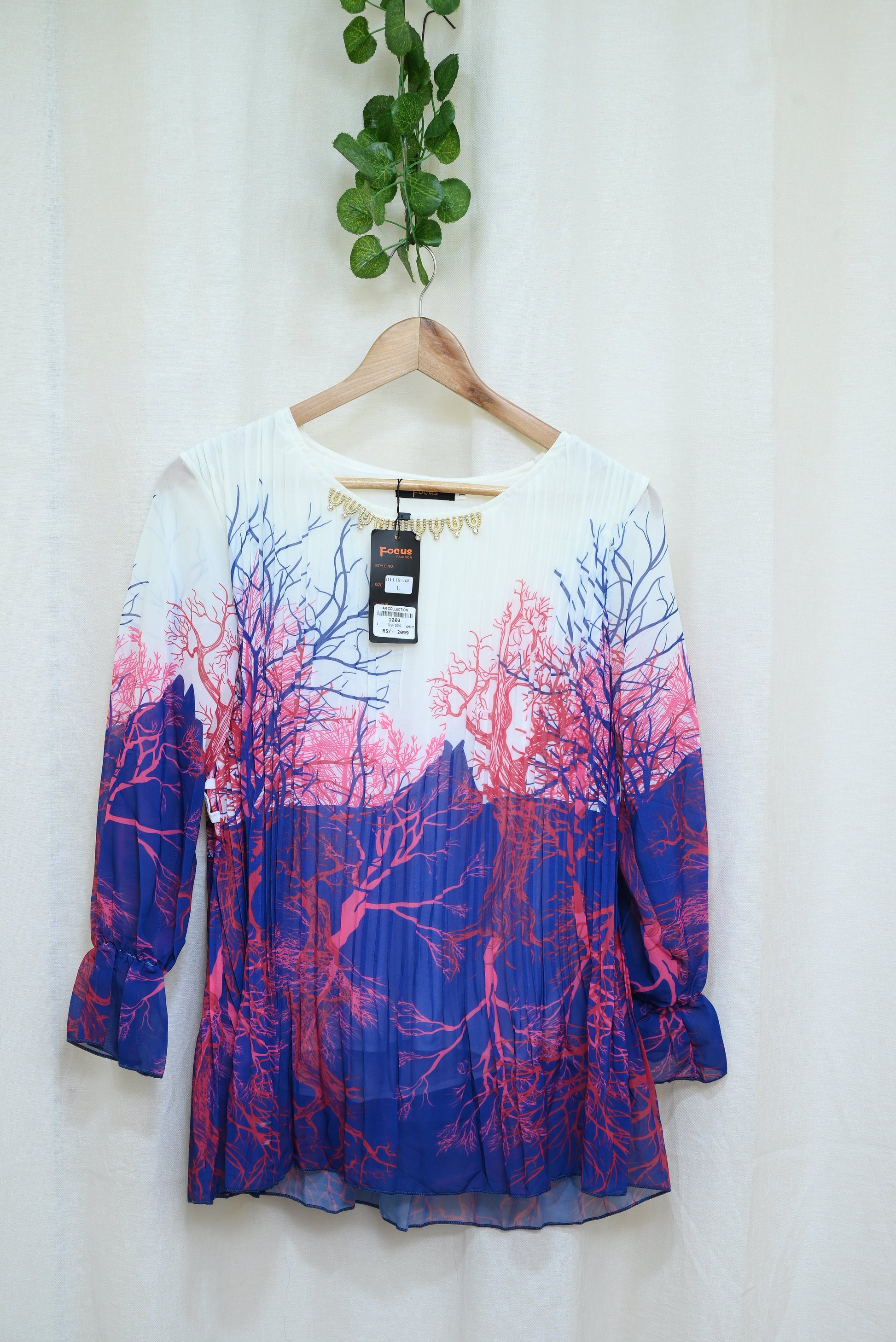 1203-Women’s Winter Printed Top – Imported Fabric, Round Neck, Short Length