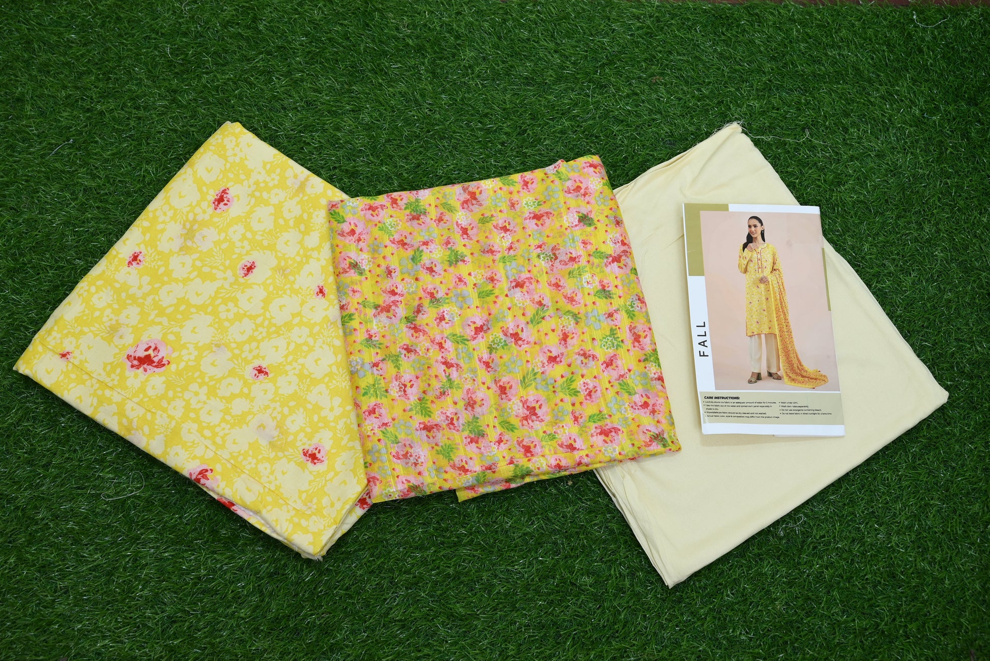 5511-3-Piece Unstitched Premium Linen Suit – Printed Shirt, Fancy Dupatta & Trouser (Wider Width)