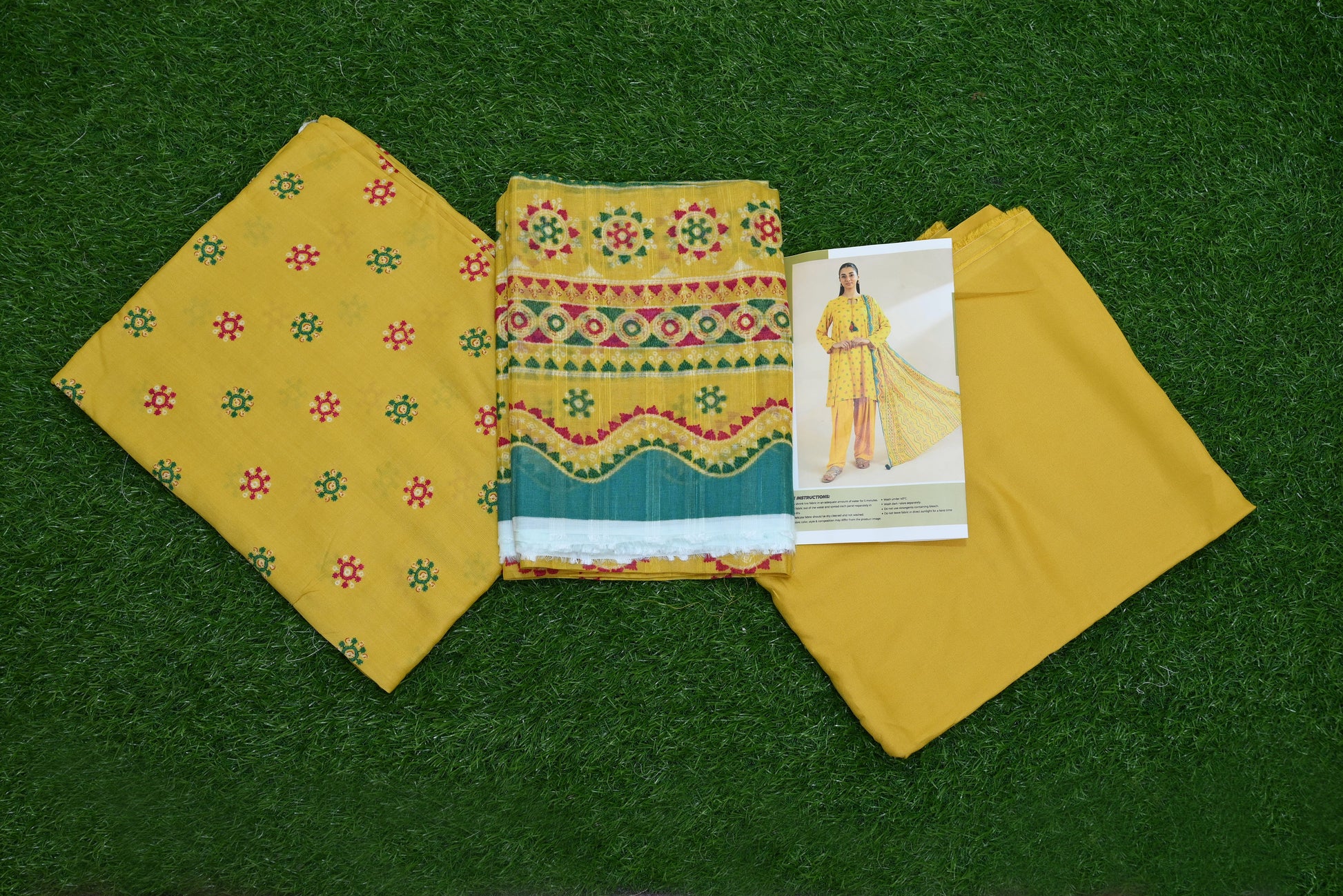 5511-3-Piece Unstitched Premium Linen Suit – Printed Shirt, Fancy Dupatta & Trouser (Wider Width)