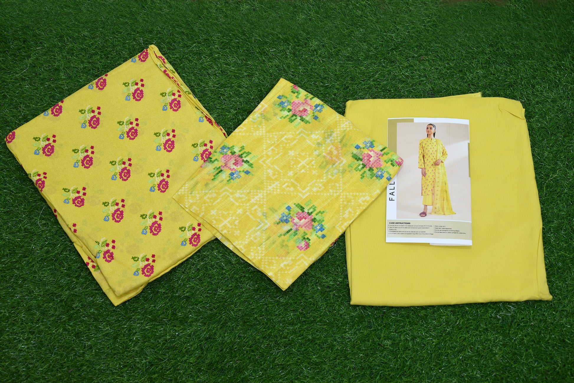 5511-3-Piece Unstitched Premium Linen Suit – Printed Shirt, Fancy Dupatta & Trouser (Wider Width)