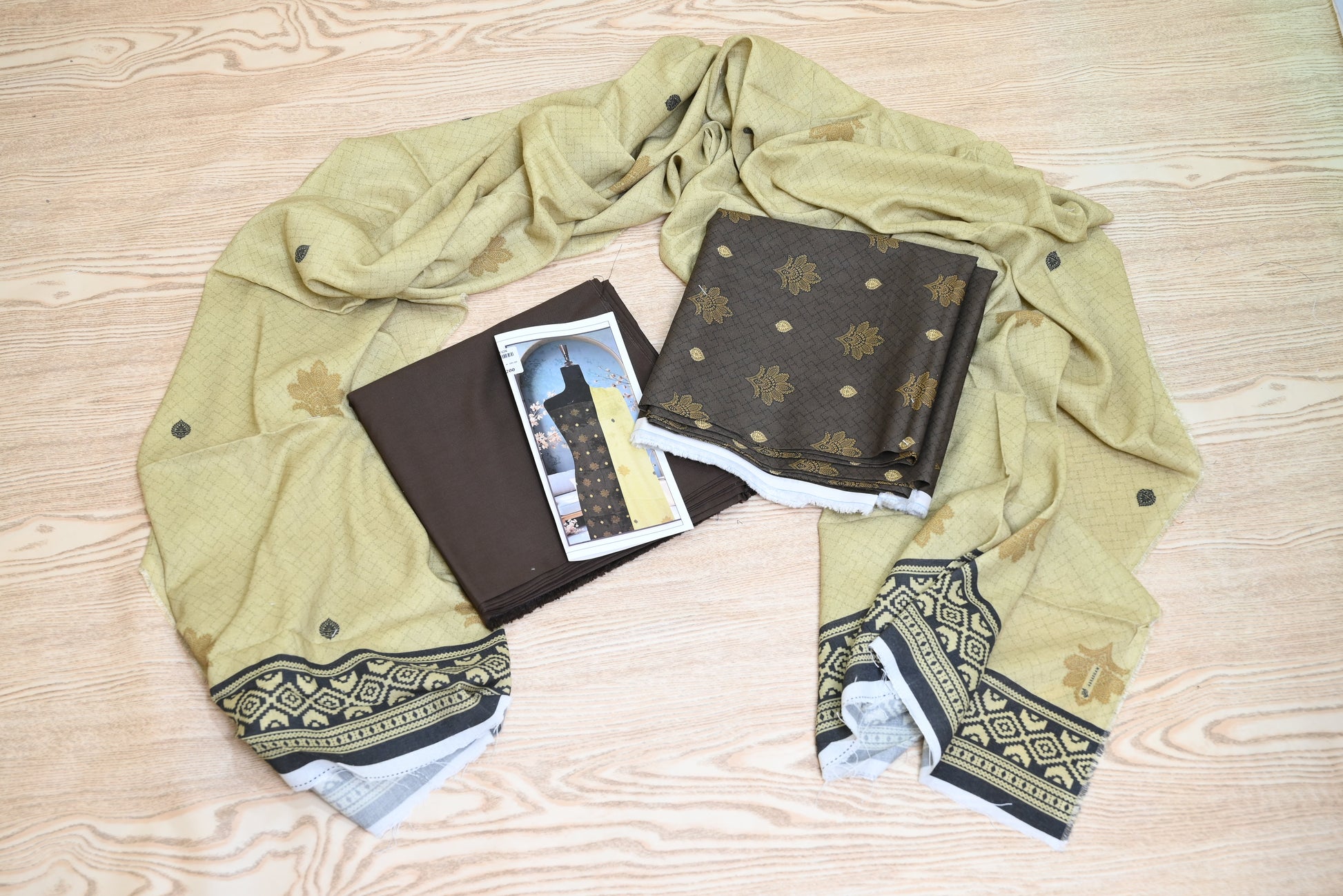 5510-3-Piece Unstitched Silk Touch Khaddar Suit – Printed Shirt, Wool Shawl & Trouser